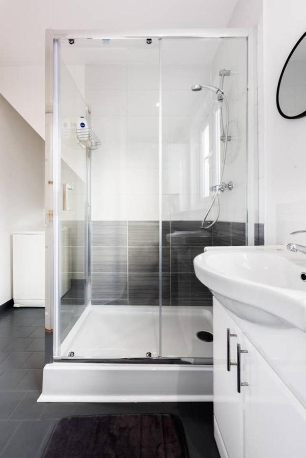 The Bluebird - One Bedroom Apartment In Watford Watford  Exteriér fotografie